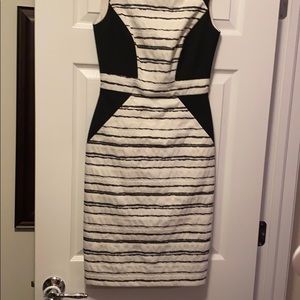 Sleeveless sheath dress